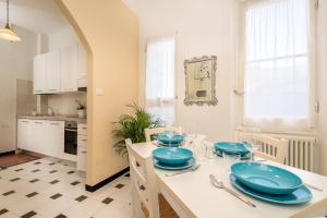 A kitchen or kitchenette at Appartamento Lalla Fedè