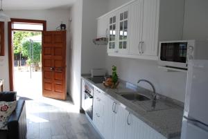 Kuchyň nebo kuchyňský kout v ubytování Casa Dos Barrancos C - Un Dormitorio, Parque Rural de Anaga