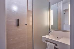 Koupelna v ubytování B&B HOTEL Paris Créteil
