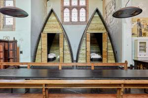 Fotografie z fotogalerie ubytování Sleeping in a Church - Bed & Bar Tolomeus v destinaci Diksmuide