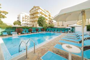 Bazén v ubytování Residence Promenade nebo v jeho okolí