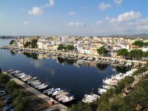 Afbeelding uit fotogalerij van Hostal Bahía Azul in Portocolom +19 foto's