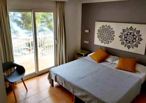 Afbeelding uit fotogalerij van Hostal Bahía Azul in Portocolom