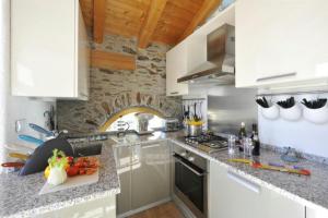 A kitchen or kitchenette at Belmonte Terrazzo