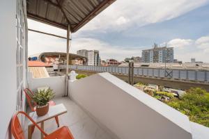 Svalir eða verönd á C o r o n a Hanoi House