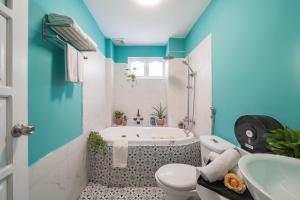 Baðherbergi á C o r o n a Hanoi House