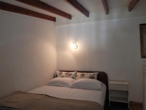 Ein Bett oder Betten in einem Zimmer der Unterkunft Hotel Pilalidis