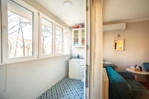 Gambar di galeri bagi Sava Centar 1-bedroom apartments in the heart of New Belgrade di Belgrade +35 gambar