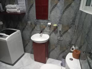 A bathroom at Precious Residence C