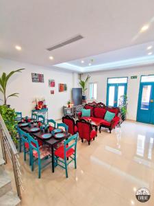 Istumisnurk majutusasutuses Evolve Coliving Guesthouse