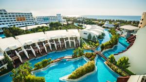 Een luchtfoto van Cornelia Diamond Golf Resort & Spa