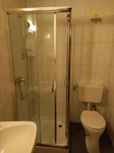 Bilik mandi di Gasthof zum Pfandl