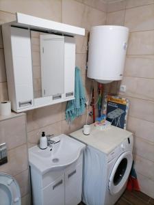 Bilik mandi di Apartman Zlatar Omiljena