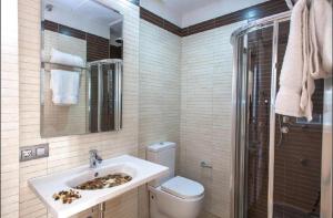 Kúpeľňa v ubytovaní Apartamento Puerta del Arenal - Kainga Homes