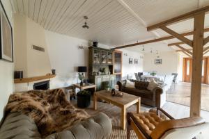Posezení v ubytování Guest house in Dobele city center- Pilsētas Māja