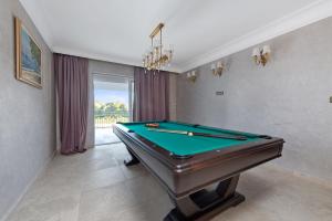 Biliár nebo kulečník v ubytování Villa Carolus in Vodice