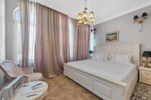 Postel nebo postele na pokoji v ubytování Villa Carolus in Vodice