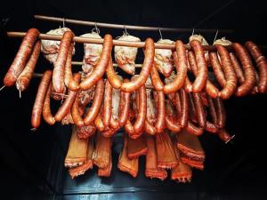 Fotografia z galérie ubytovania Restauracja i Noclegi Izba Rybacka w Krainie Wygasłych Wulkanów v destinácii Podgórki