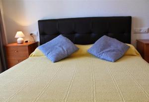 Postel nebo postele na pokoji v ubytování Fabulous sunny apartment + 27 fotografií