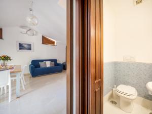 A bathroom at Il Tulipano - Appartamento al centro di Vico Equense