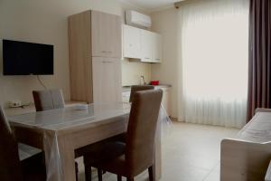 Kuchyňa alebo kuchynka v ubytovaní Hotel Roscianum Welness SPA