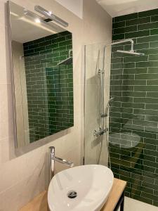 A bathroom at CASA NAIA Santa Rufina 7