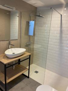 A bathroom at CASA NAIA Santa Rufina 7