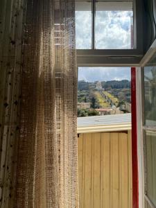 Afbeelding uit fotogalerij van Rosa Guest House in Haifa