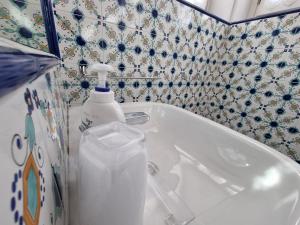 Kamar mandi di Torretta ai Sassi