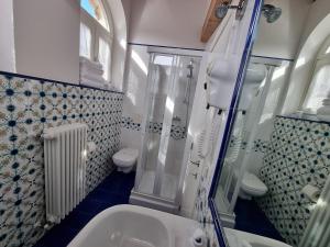 Kamar mandi di Torretta ai Sassi