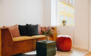 A seating area at Beautiful Luxury Apt · Heart of Copenhagen · Next to DK Parliament · Newly Renovated
