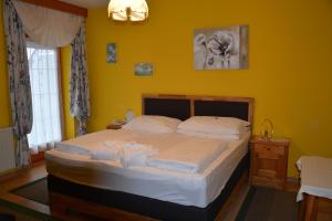 Postel nebo postele na pokoji v ubytování Hotel Rosenberg + 37 fotografií