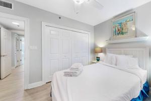 Ένα ή περισσότερα κρεβάτια σε δωμάτιο στο Broadmoor 602