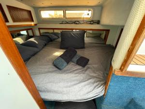 A bed or beds in a room at Barco TUAREG