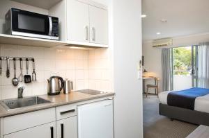Eldhús eða eldhúskrókur á Quest Auckland Serviced Apartments
