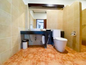 Ein Badezimmer in der Unterkunft Khanom Sea Beach Resort
