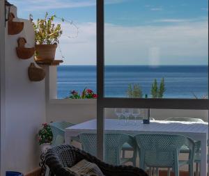 A general sea view or a sea view taken from Az apartmant
