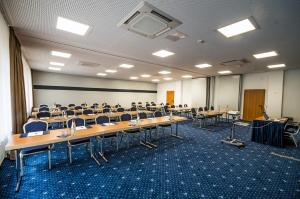 Zona business o sala conferenze di AVALON Hotelpark Königshof