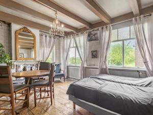 Voodi või voodid majutusasutuse Holiday Home Groepswoning De Appelgaard by Interhome toas