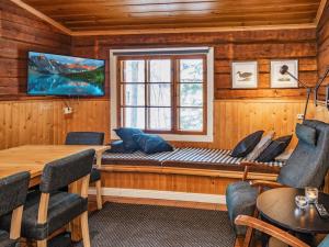 Posezení v ubytování Holiday Home Kivitasku by Interhome + 22 fotografií