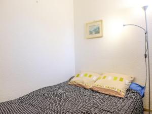 ビダールにあるApartment Zirlinga-4 by Interhomeのベッドルーム1室(枕2つ付)
