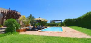 Bazén v ubytování 417 Villa Son Vigili ETV3035 by Mallorca Charme nebo v jeho okolí