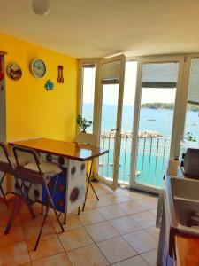 Imagen de la galería de La Casa Azzurra, en Procida 33 fotos más