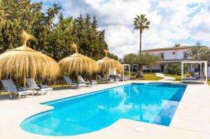 Der Swimmingpool an oder in der Nähe von Can Maties