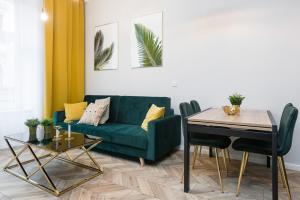 Część wypoczynkowa w obiekcie Glamorous Apartment Old Town Cracow