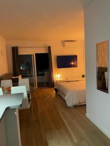 Postel nebo postele na pokoji v ubytování Studio Giulia - Playa Paraiso Tenerife + 11 fotografií
