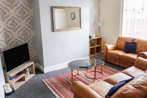 Ruang duduk di Relaxing - 3 Bed - Entire Home - Serviced Accommodation - In Heart Of Northumberland