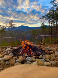 Gallery image of Mountain views, pets welcome-lake and river access in Lake Lure
