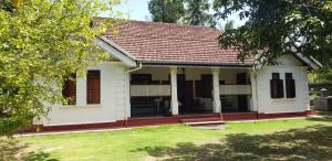 Gallery image of The Glen Galle - Colonial Style Comfortable Villa in Galle