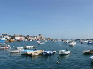 Foto da galeria de Pretty cottage near sandy beach in the Cotentin em Gouville-sur-Mer